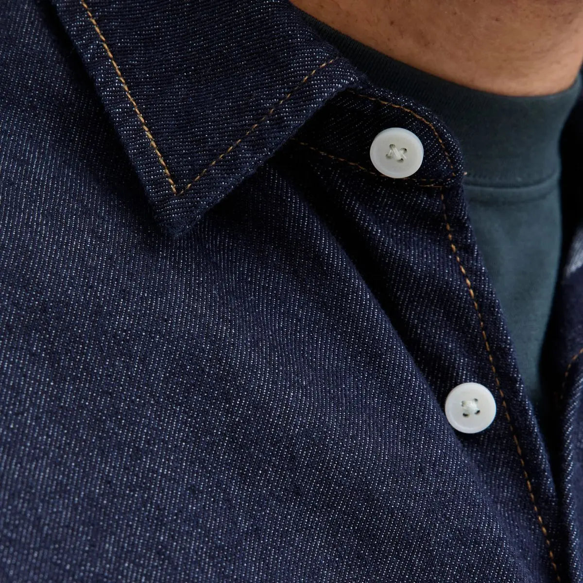 Velká pánská jeansová košile s dlouhým rukávem Jack &amp; Jones 12283674 tmavě modrá