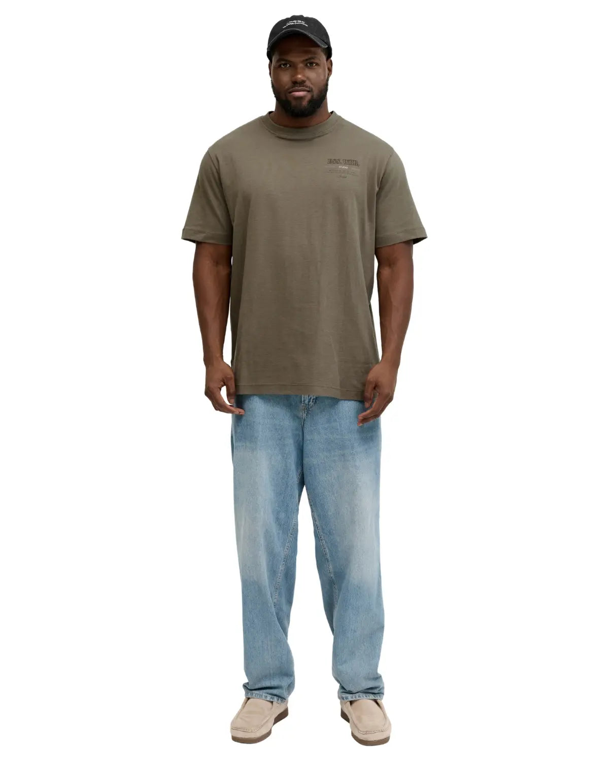 Velké pánské tričko s krátkým rukávem s výrazným potiskem na zádech Jack &amp; Jones 12279891 světle hnědé