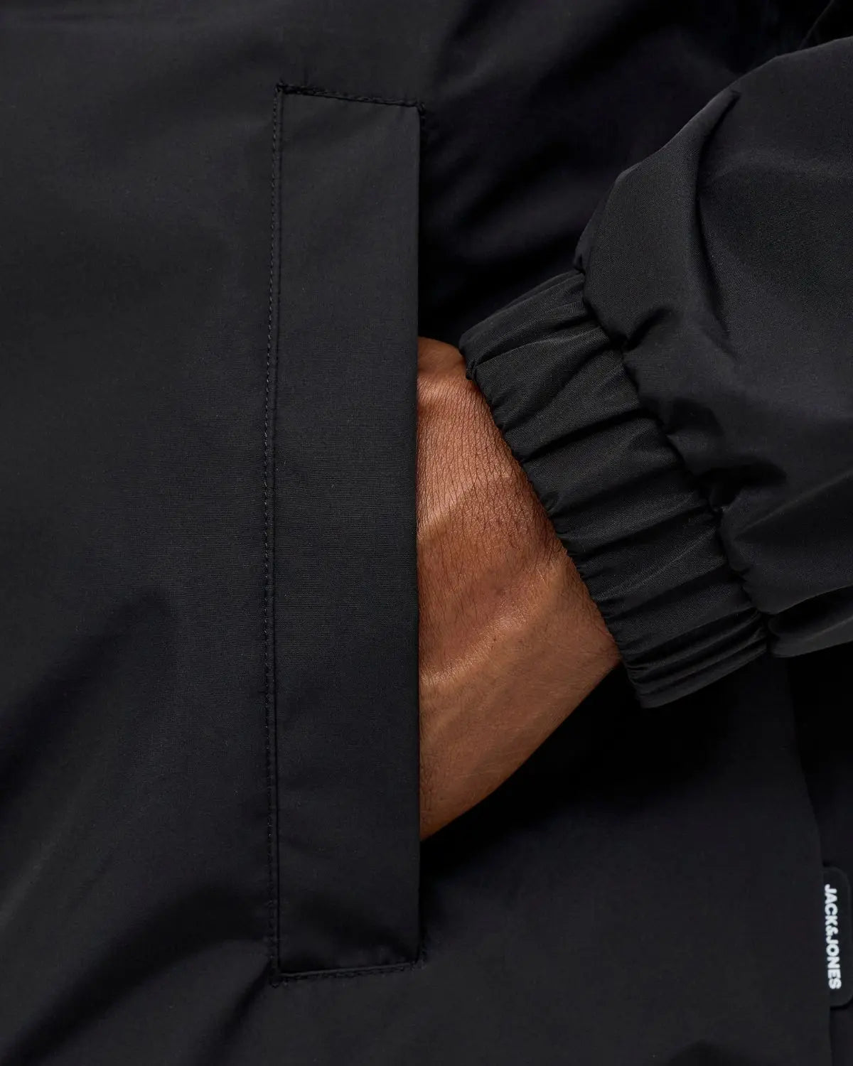 Pánská velká přechodová bunda s kapucí Jack &amp; Jones 12289247 černá