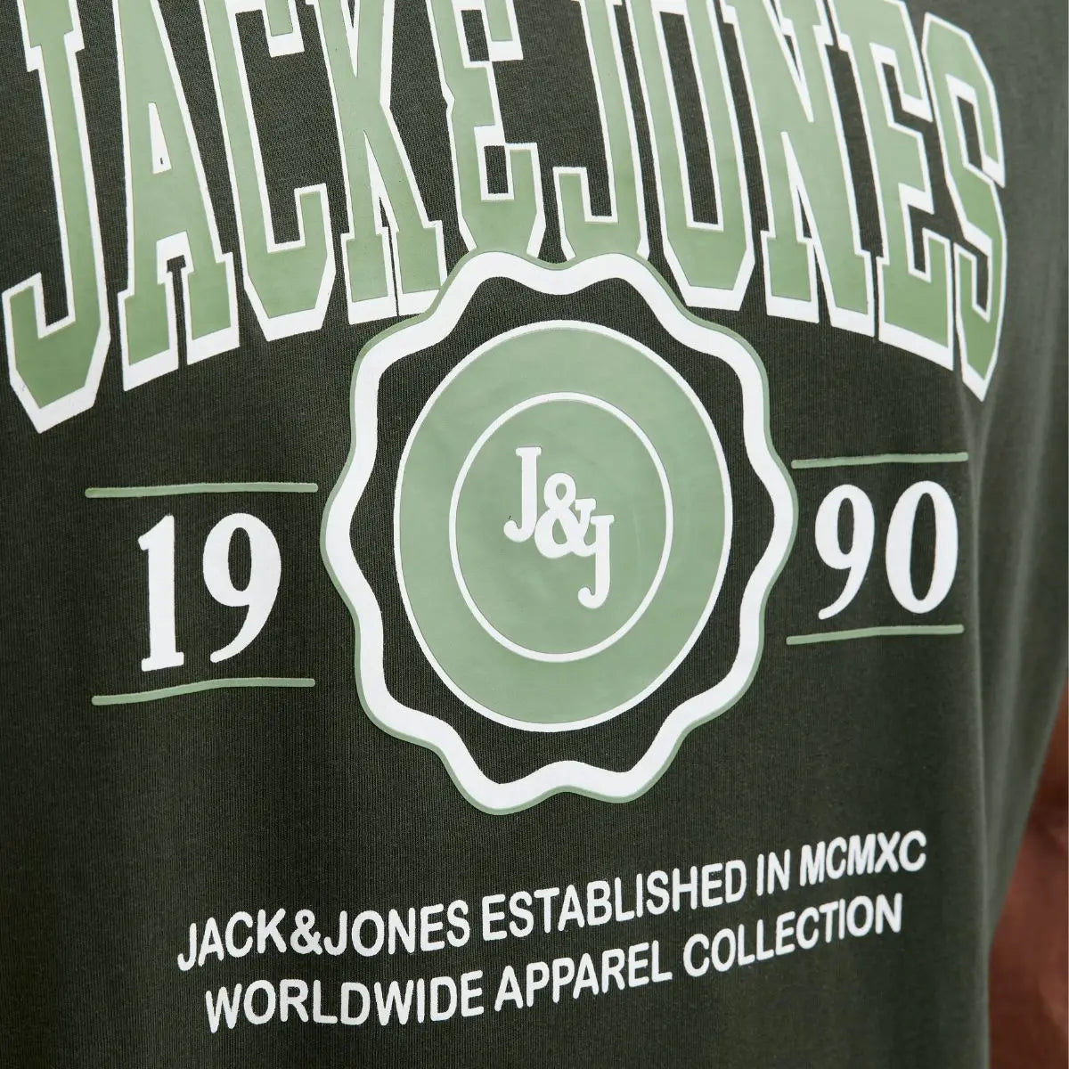 Velké pánské tričko s potiskem Jack &amp; Jones 12279704 zelená