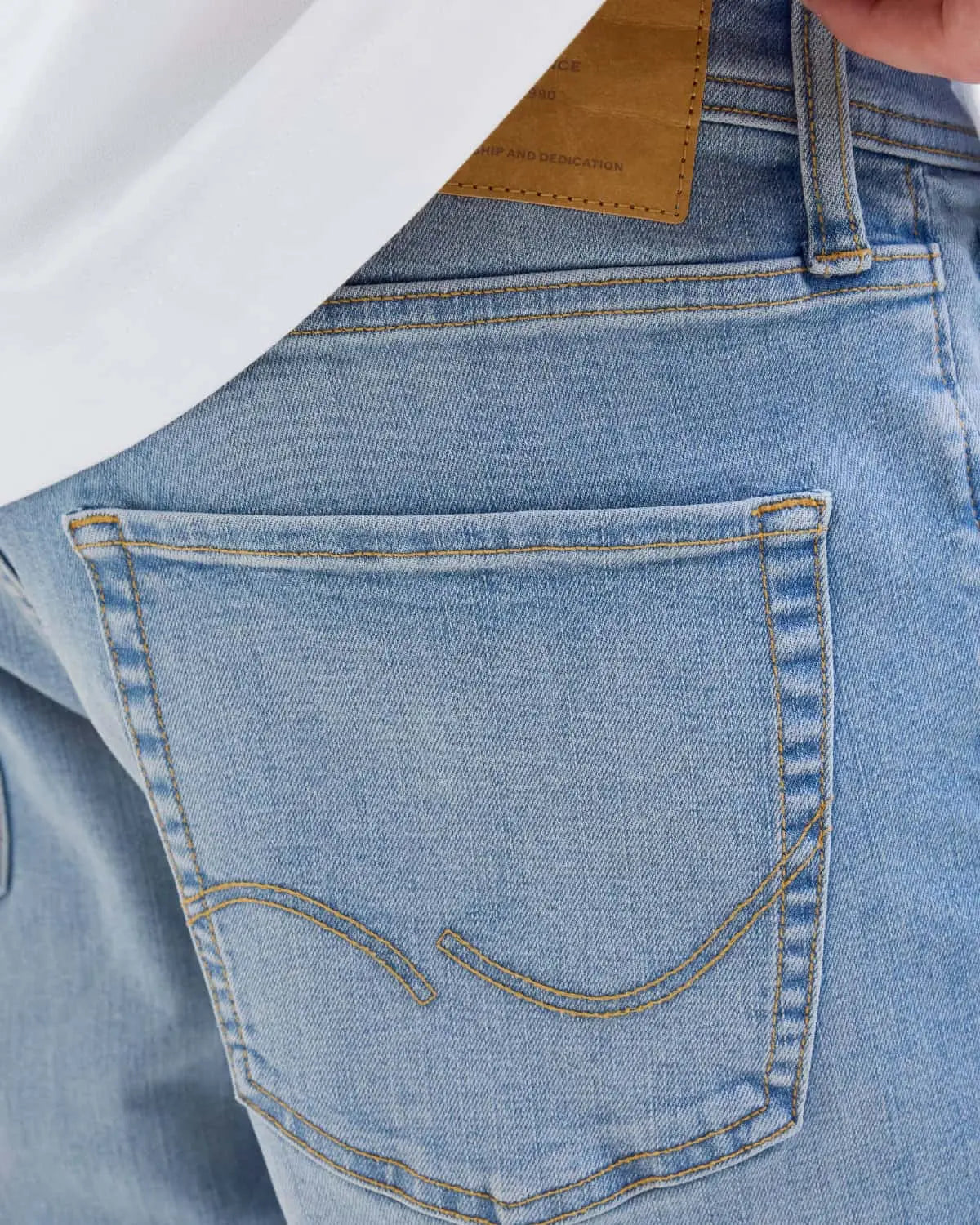 Velké pánské džínové kraťasy Jack &amp; Jones 12294632 světle modré