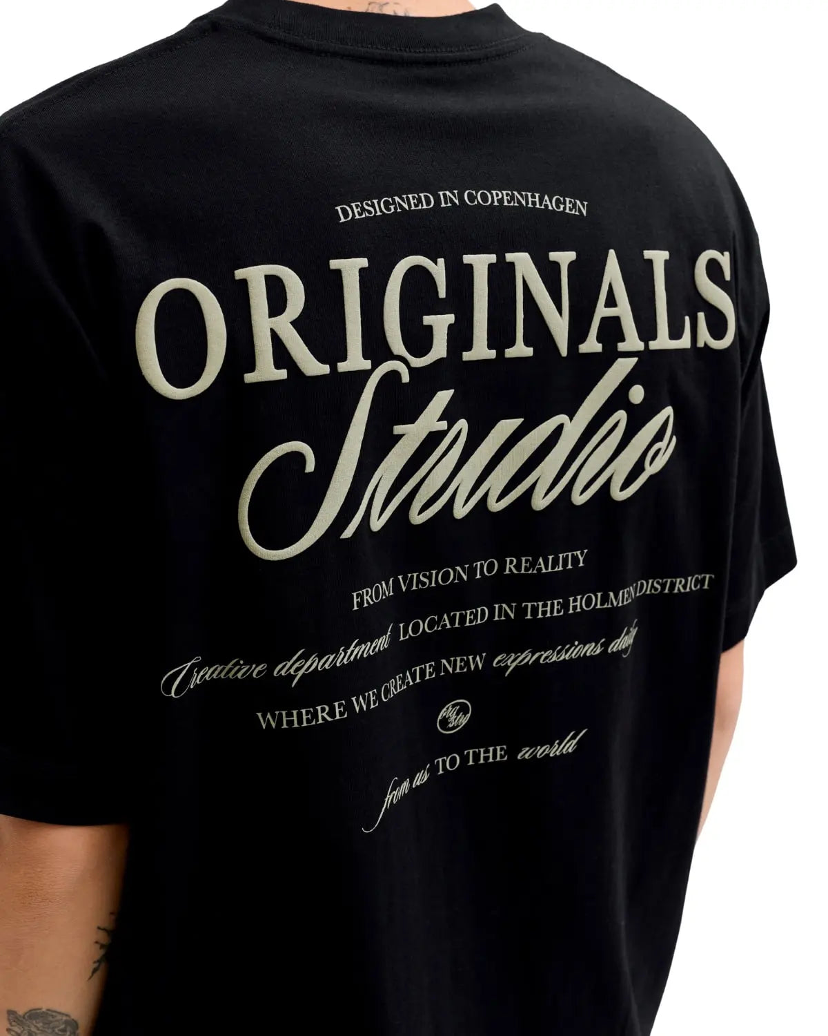 Velké pánské tričko s krátkým rukávem s potiskem na zádech Jack &amp; Jones 12288197 černé